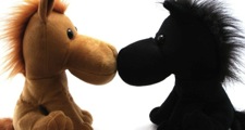 joomla and drupal kissing